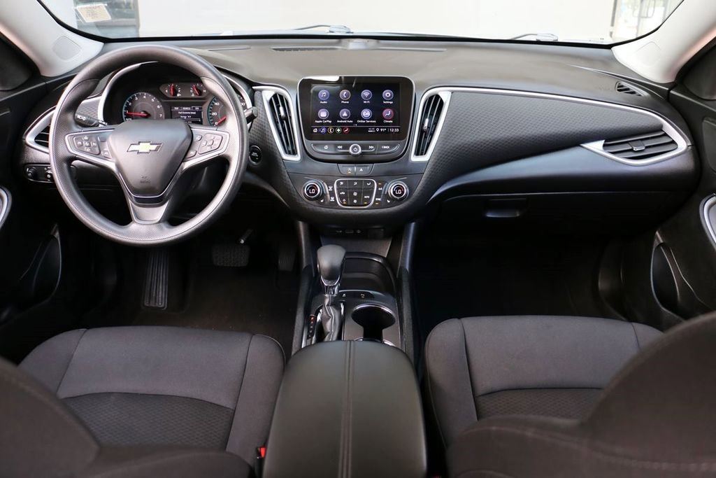 Used 2025 Chevrolet Malibu LT FWD image 25
