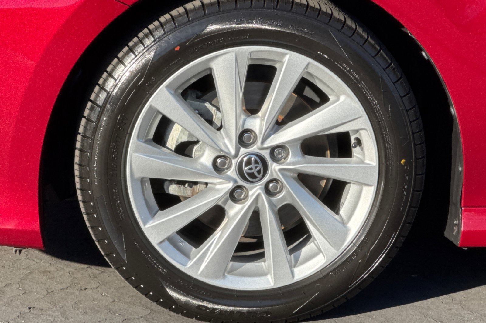 Used 2021 Toyota Camry LE w/ Convenience Package FWD image 33