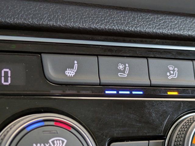 Used 2023 Volkswagen Atlas SEL Premium image 33