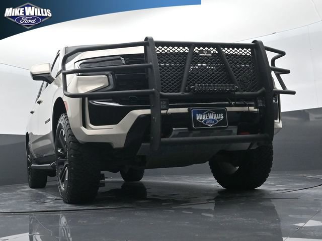 Used 2023 Chevrolet Suburban Z71 image 23