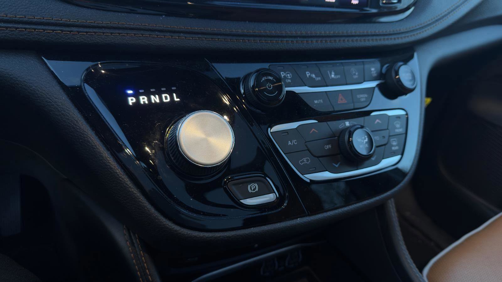 Used 2021 Chrysler Pacifica Pinnacle image 27