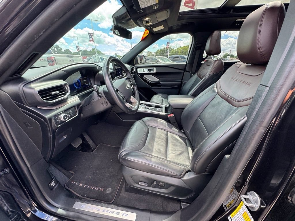 Certified 2022 Ford Explorer Platinum w/ Equipment Group 601A AWD/4WD image 31