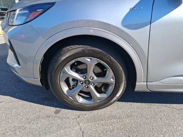 Certified 2024 Ford Escape ST-Line w/ Cold Weather Package FWD image 10