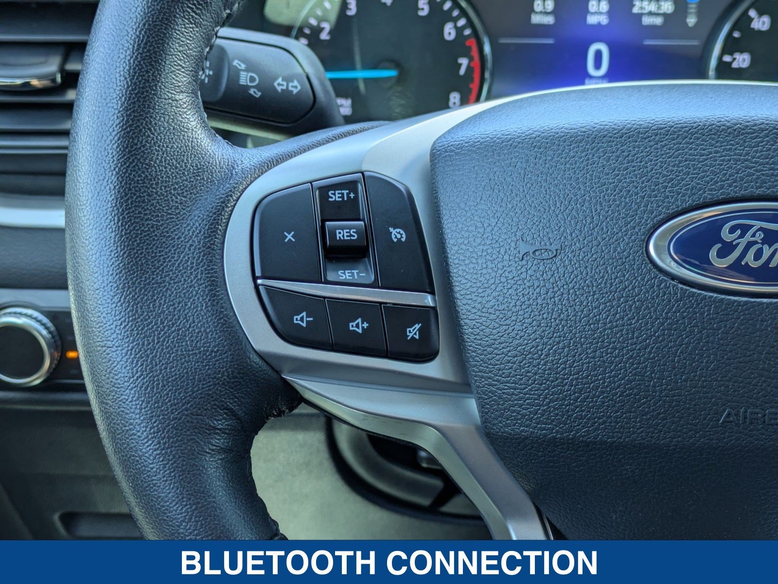 Certified 2023 Ford Explorer XLT RWD image 27