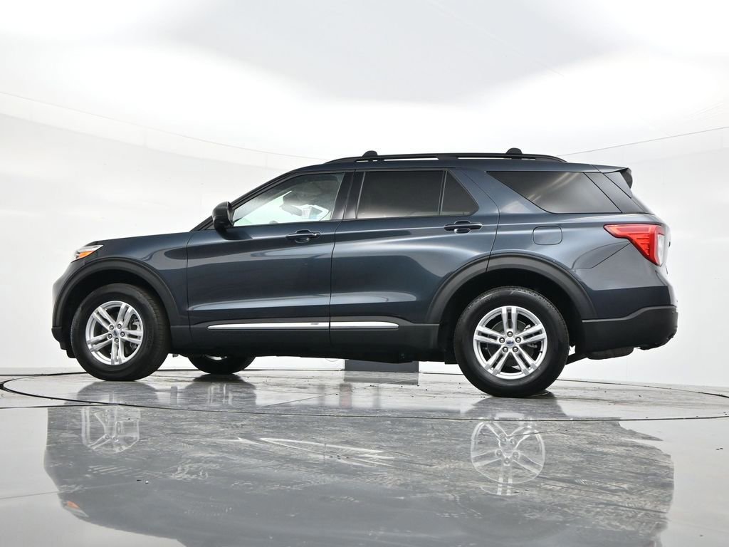 Certified 2022 Ford Explorer XLT w/ Class IV Trailer Tow Package image 7