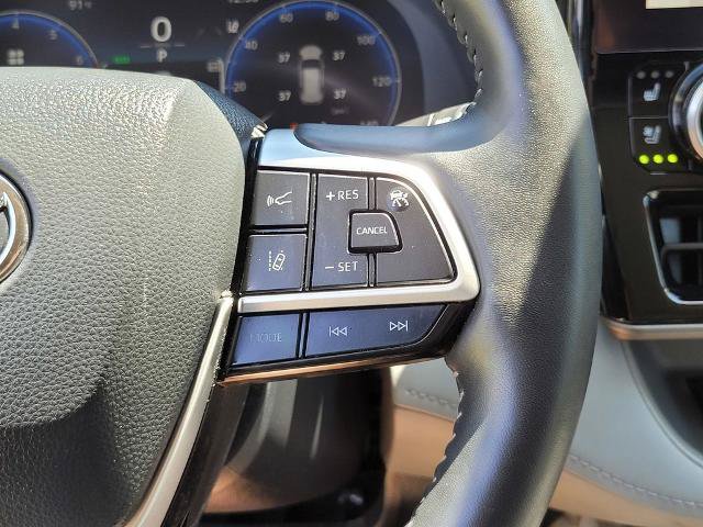 Used 2023 Toyota Highlander Limited AWD/4WD image 26