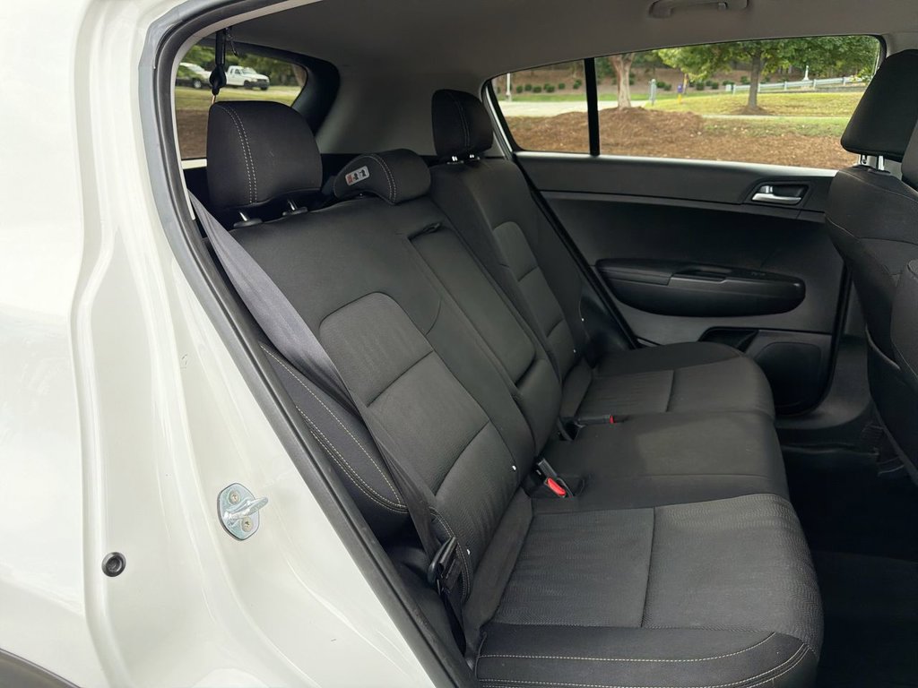 Used 2019 Kia Sportage LX FWD image 25