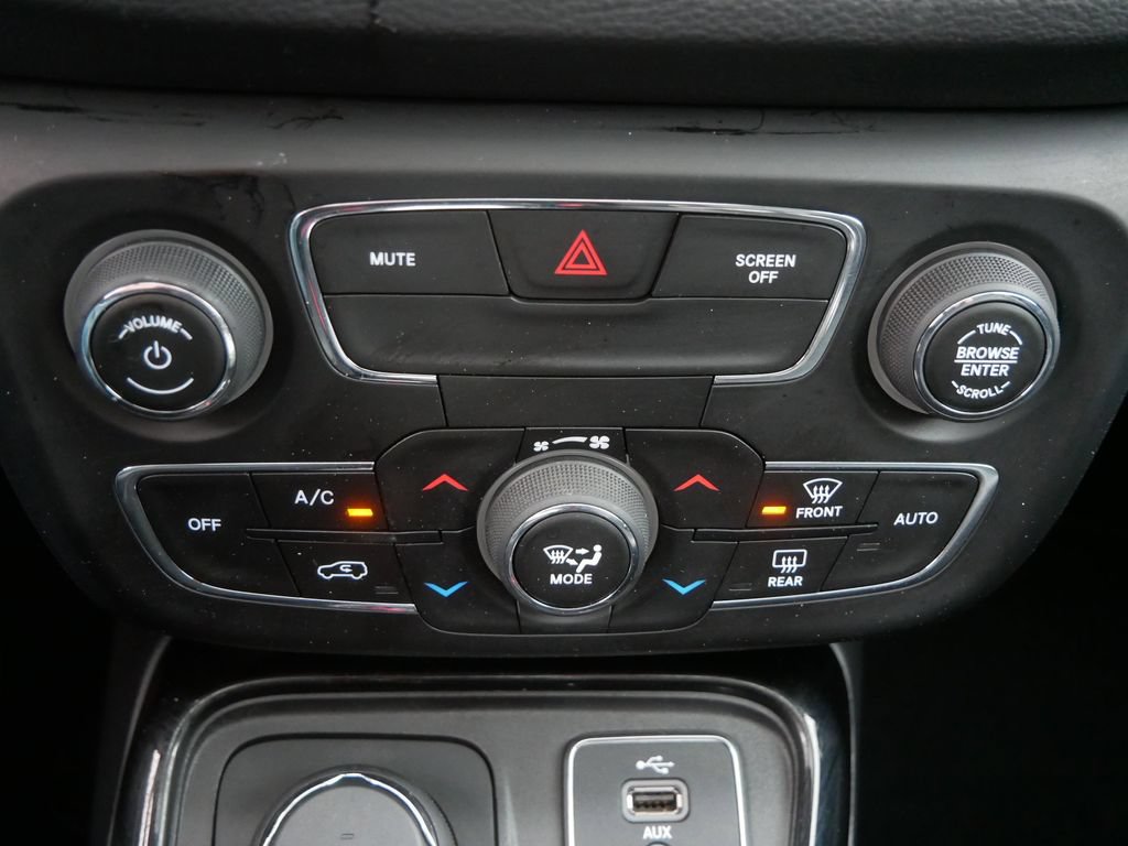 Used 2018 Jeep Compass Limited w/ Navigation Group AWD/4WD image 26