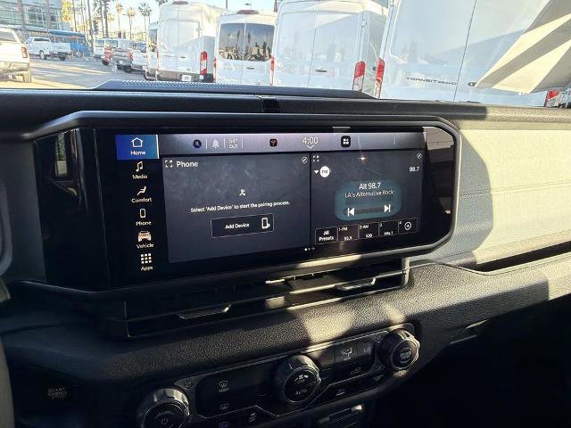 Used 2024 Jeep Wrangler Unlimited image 24