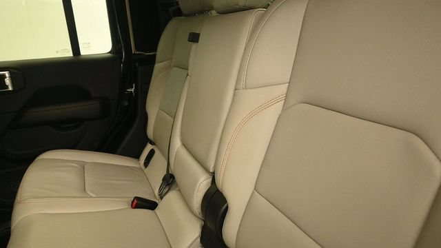 Used 2020 Jeep Gladiator Mojave AWD/4WD image 12