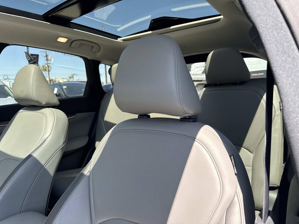 Used 2023 INFINITI QX50 Luxe image 19