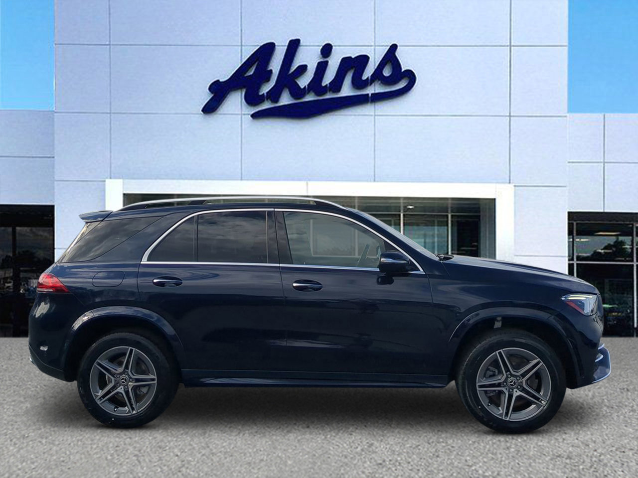 Used 2022 Mercedes-Benz GLE 450 4MATIC image 5