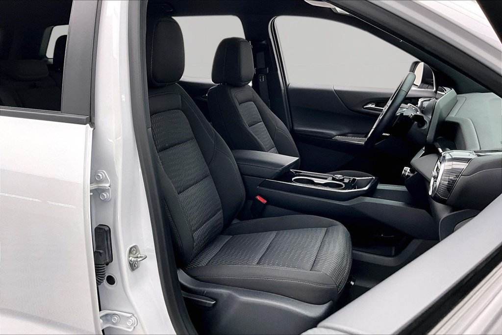 Used 2026 Chevrolet Equinox LT AWD/4WD image 7