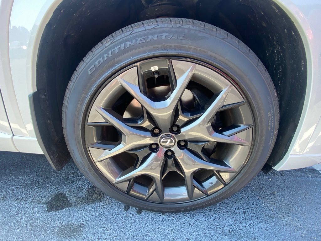 Used 2025 Lexus TX 500h AWD w/ Technology Package image 30