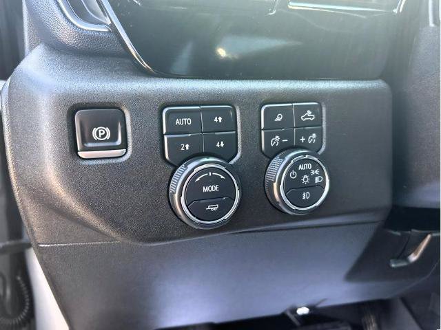 Used 2024 Chevrolet Silverado 2500 High Country w/ LPO, Dark Essentials Package AWD/4WD image 13