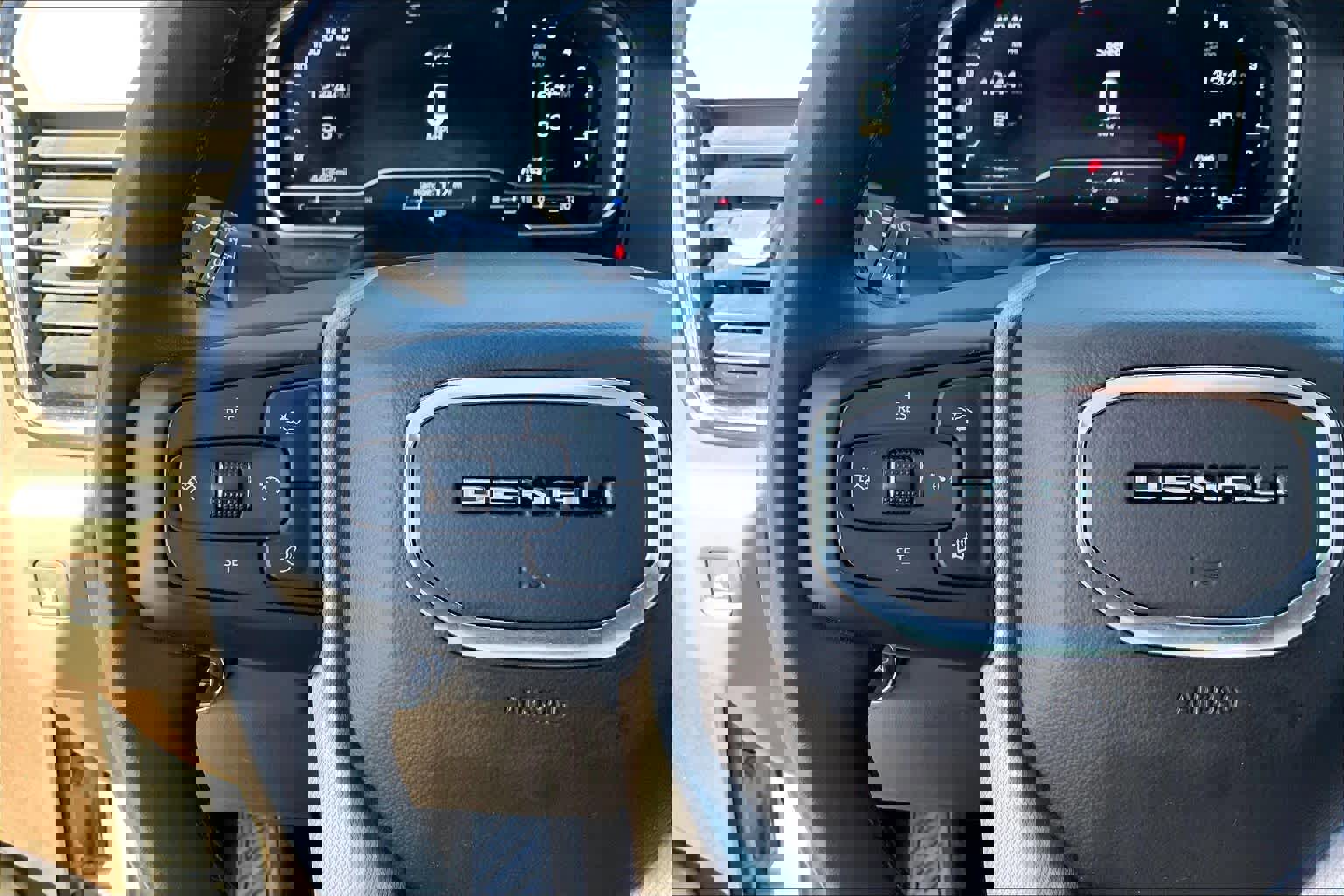 Used 2023 GMC Sierra 1500 Denali w/ Technology Package image 23