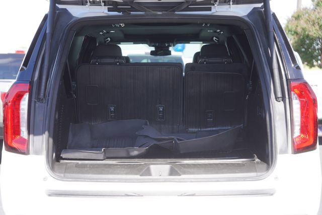 Used 2023 GMC Yukon XL SLT w/ SLT Premium Package image 34