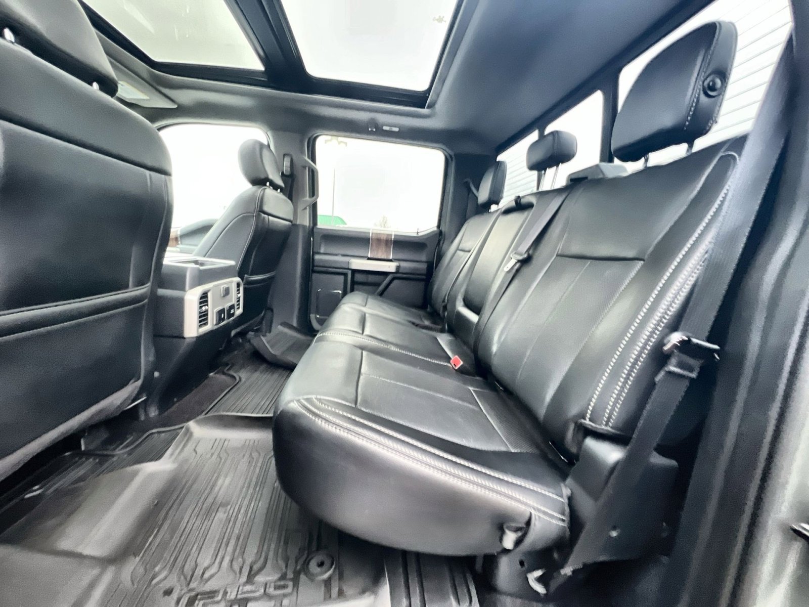 Certified 2019 Ford F150 Lariat image 25