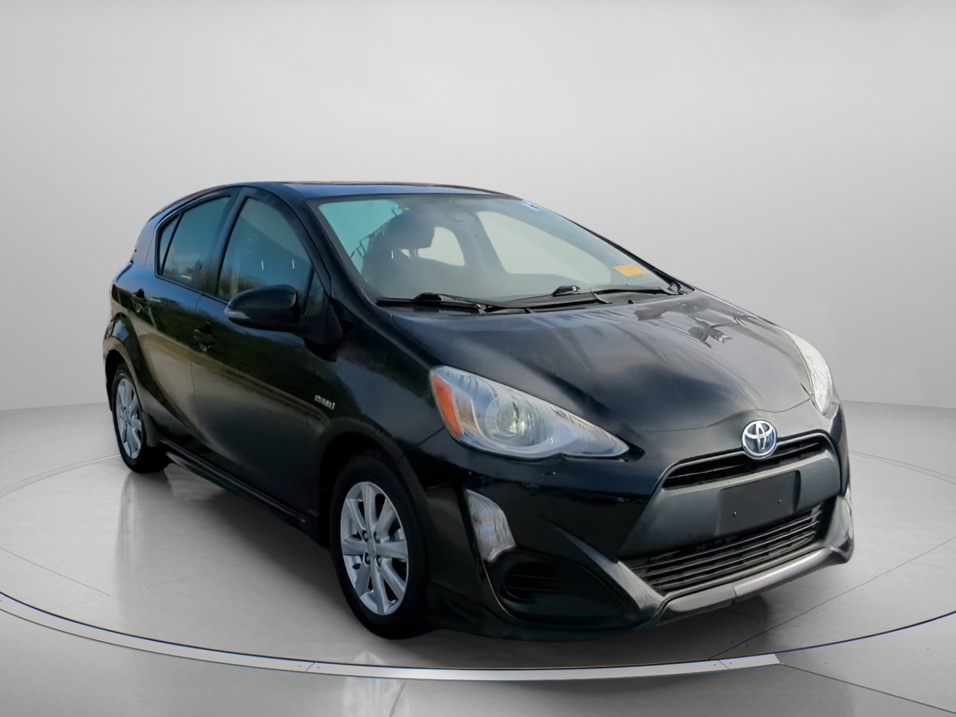 Used 2017 Toyota Prius C Two image 3