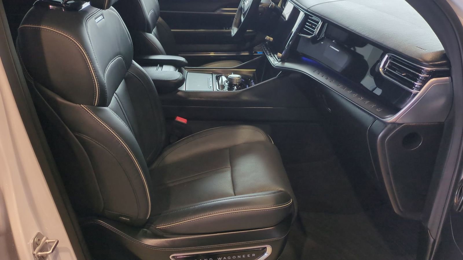 Used 2024 Jeep Grand Wagoneer Series II w/ Quick Order Packagew 28T image 24