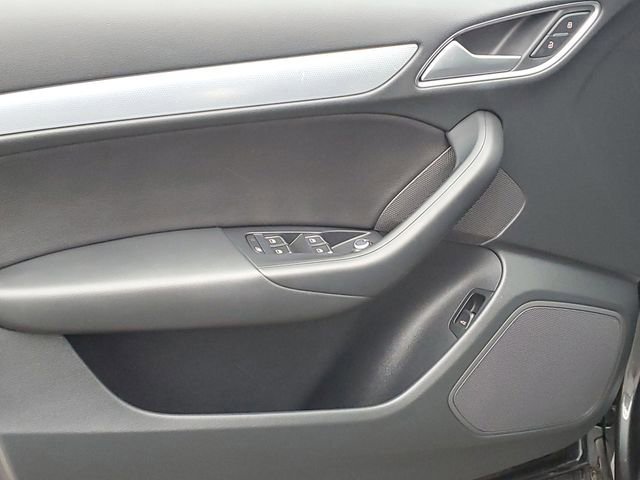 Used 2018 Audi Q3 2.0T Premium Plus w/ Premium Plus Package image 22