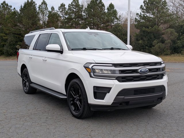 Certified 2022 Ford Expedition Max XLT image 2