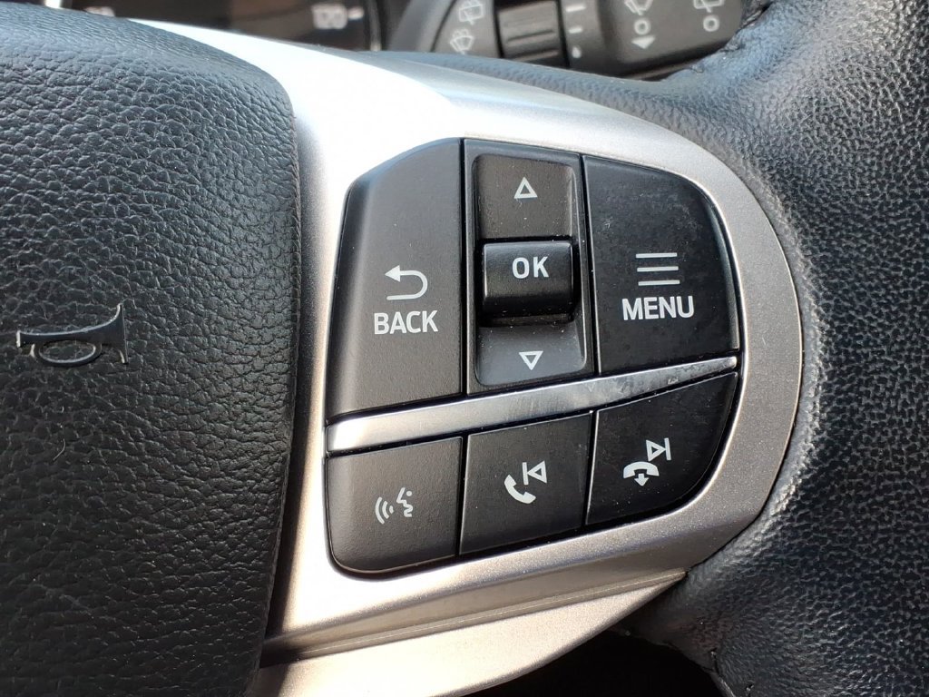 Certified 2023 Ford Explorer XLT w/ Equipment Group 202A AWD/4WD image 9