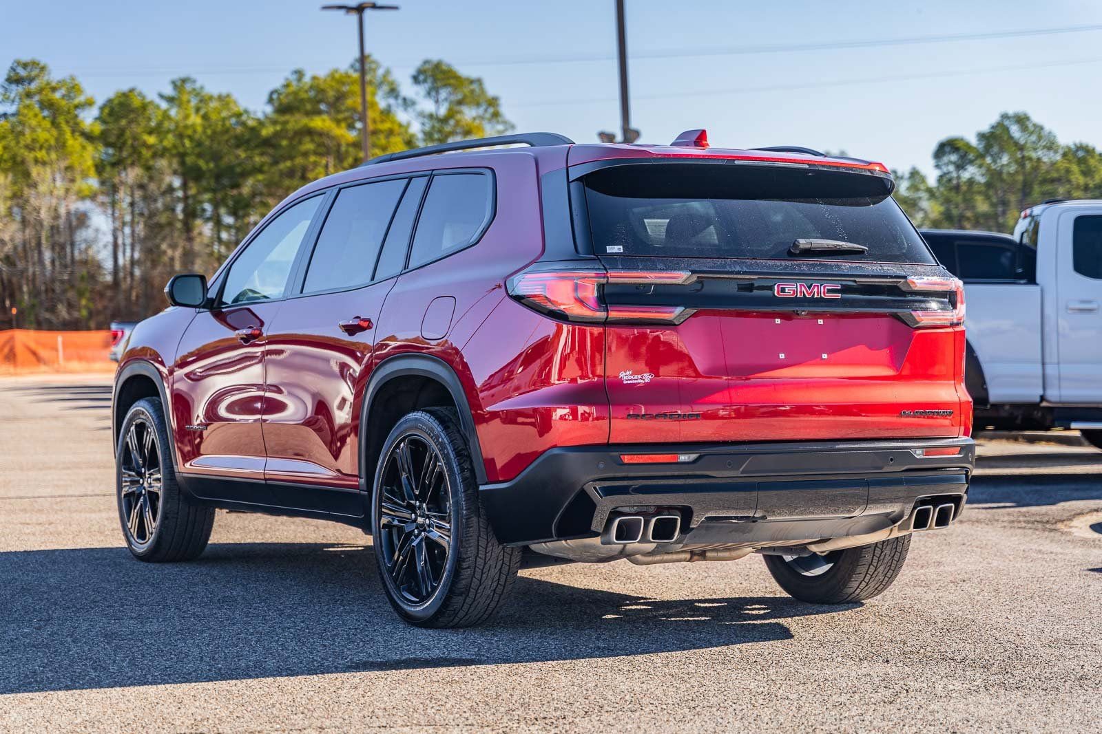 Used 2024 GMC Acadia Elevation w/ Black Edition image 3