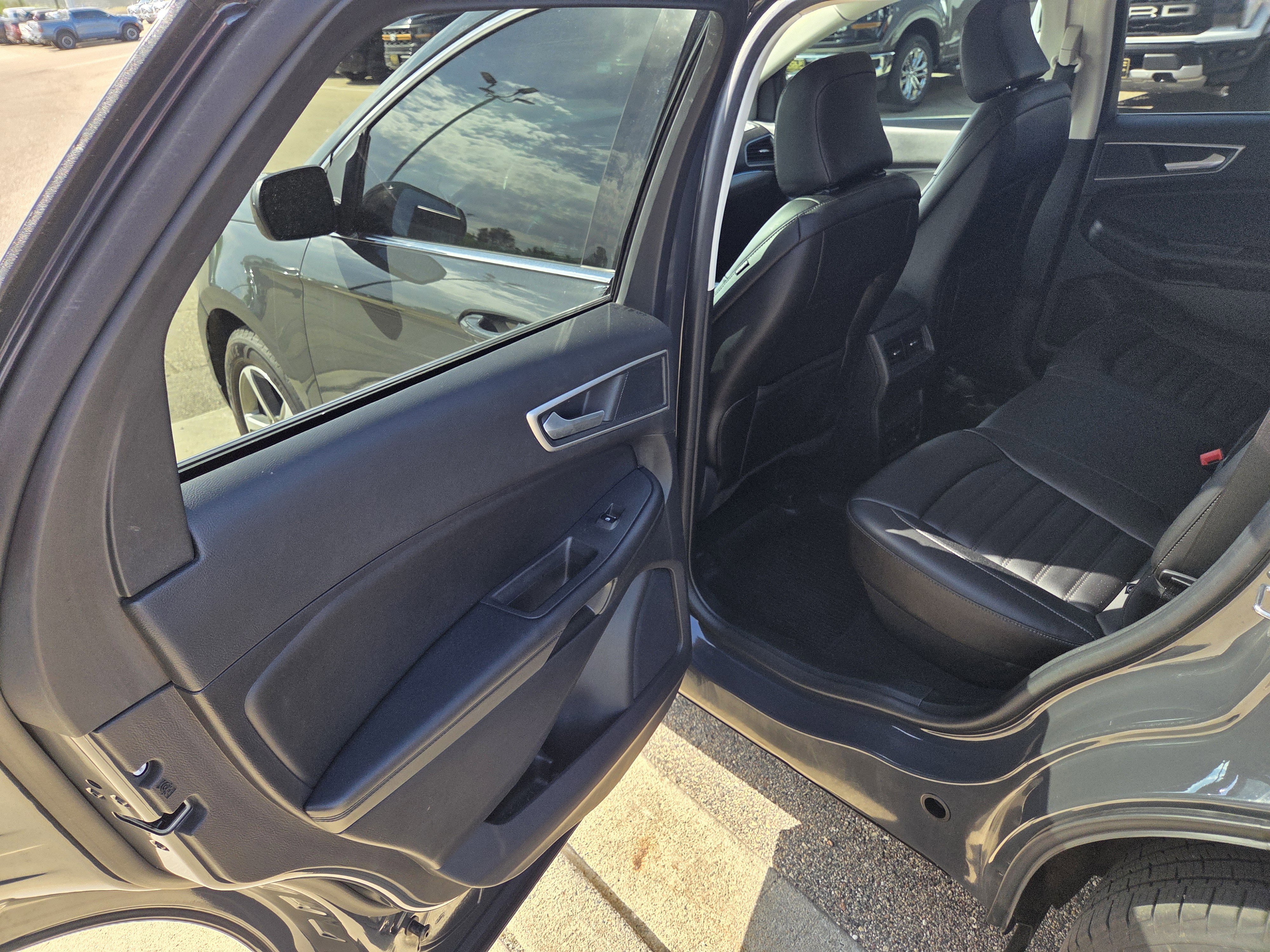 Certified 2021 Ford Edge SEL w/ Convenience Package AWD/4WD image 12