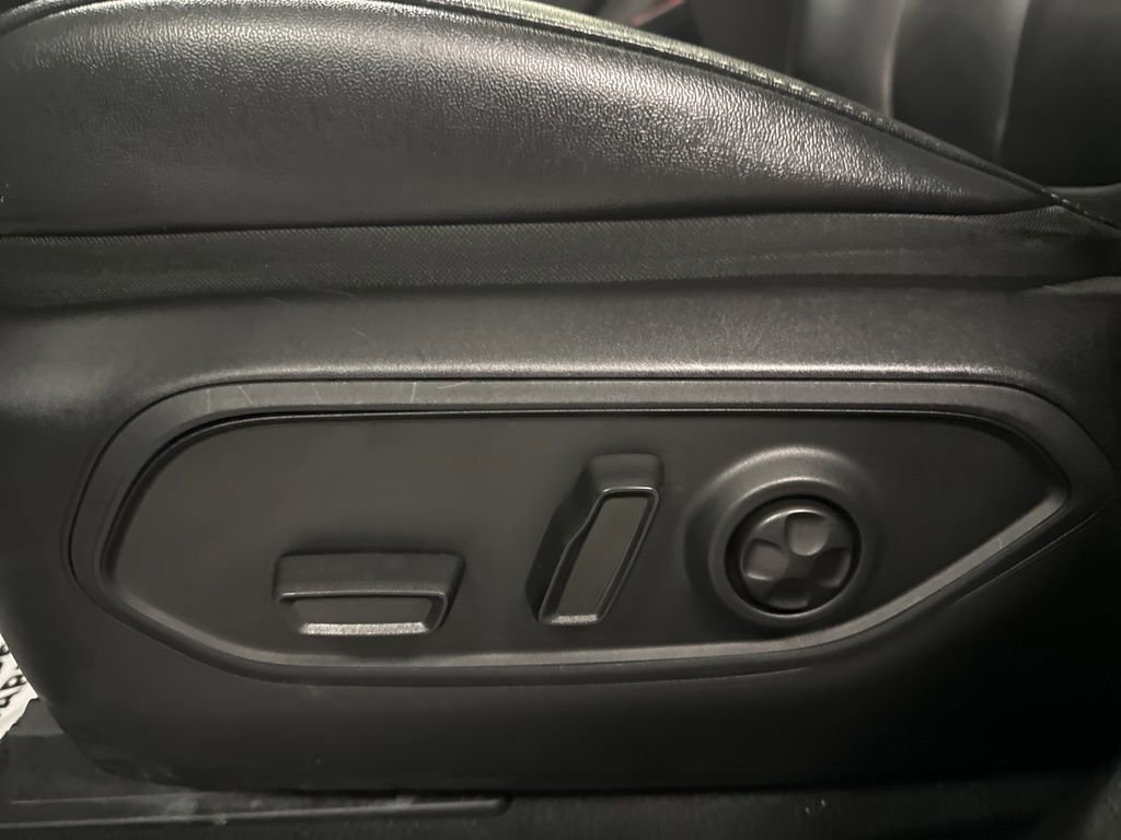 Used 2023 Jeep Grand Cherokee L Limited image 20