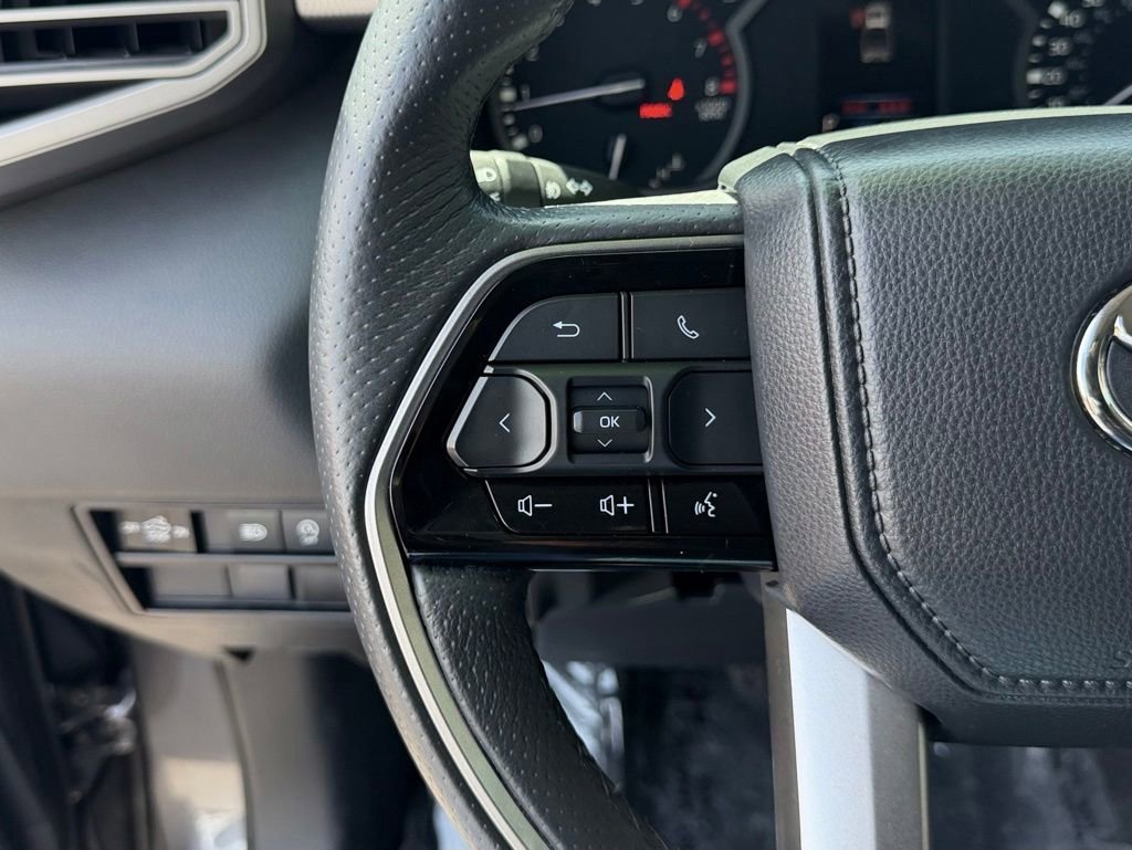 Used 2023 Toyota Tundra Limited AWD/4WD image 21