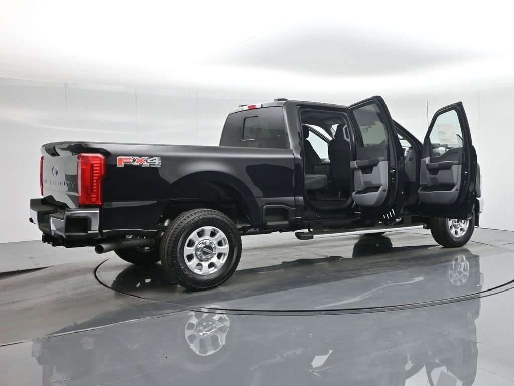 Certified 2024 Ford F250 XLT w/ FX4 Off-Road Package AWD/4WD image 6