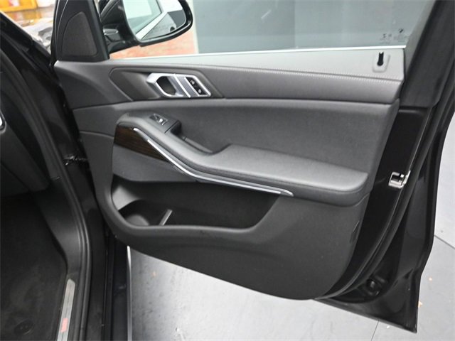 Used 2021 BMW X5 xDrive40i w/ Convenience Package image 28