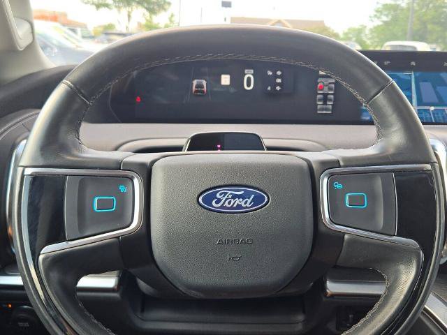 Certified 2025 Ford Expedition Platinum w/ Driver's Package AWD/4WD image 36