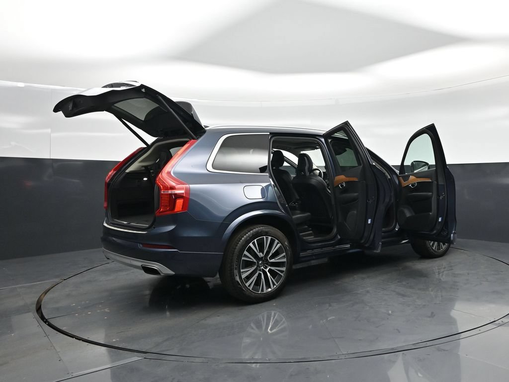 Used 2021 Volvo XC90 T5 Momentum w/ Protection Package Premier AWD/4WD image 5