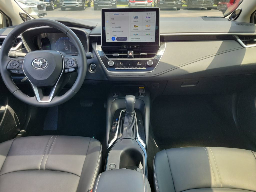 Used 2025 Toyota Corolla XLE FWD image 11