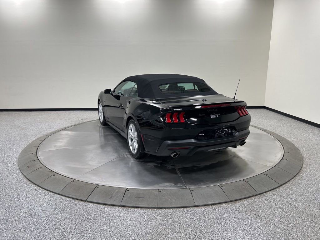 Certified 2024 Ford Mustang GT Premium RWD image 3