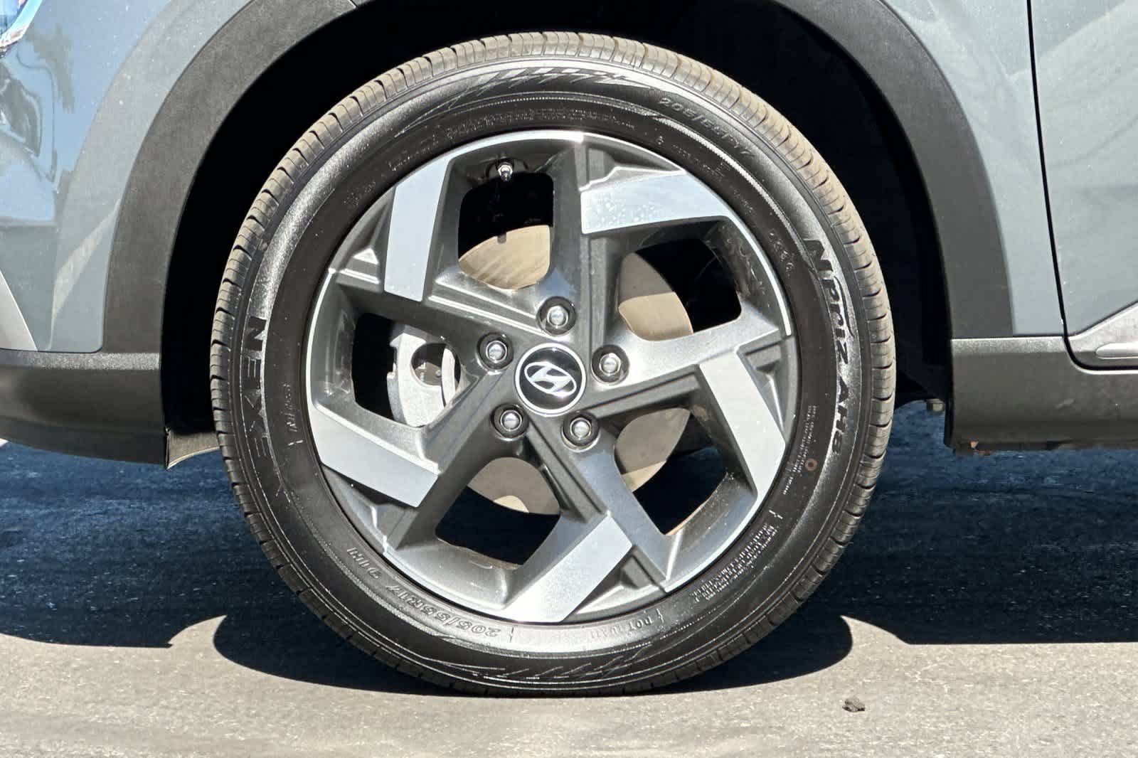 Used 2026 Hyundai Venue SEL FWD image 27