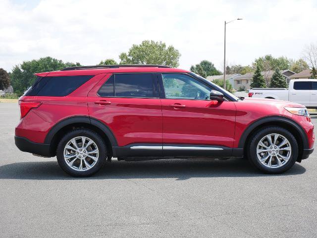 Certified 2023 Ford Explorer XLT w/ Equipment Group 202A AWD/4WD image 6