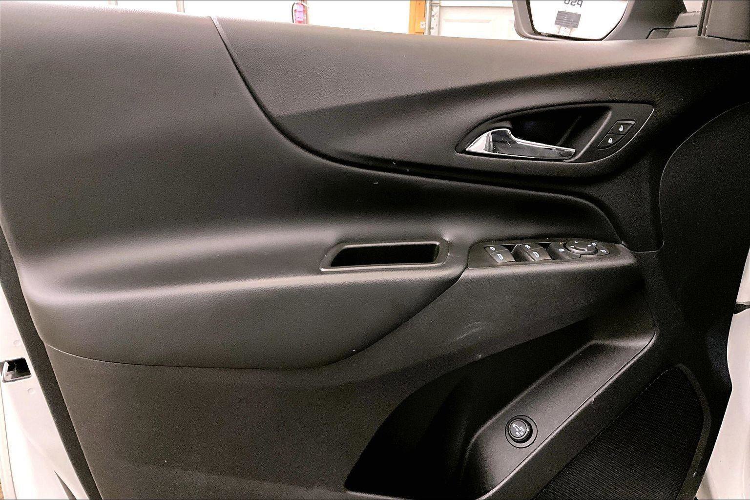 Used 2020 Chevrolet Equinox LT image 22