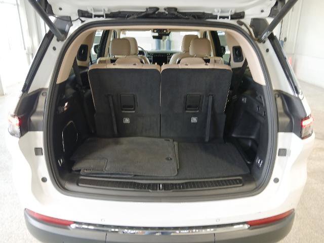 Used 2022 Jeep Grand Cherokee L Limited w/ Luxury Tech Group II image 19