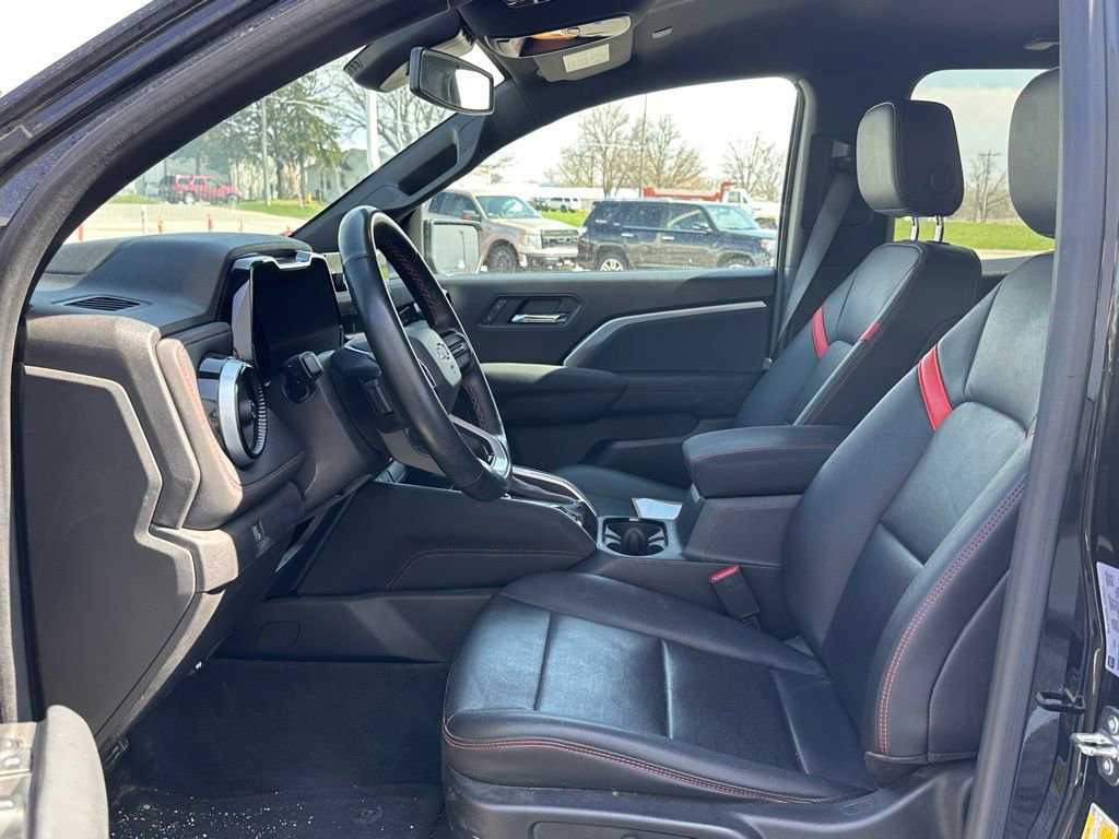 Used 2023 Chevrolet Colorado Z71 w/ Z71 Convenience Package 2 image 11