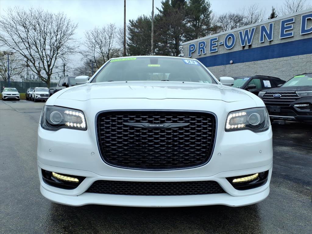Used 2023 Chrysler 300 Touring L w/ Popular Equipment Group image 8