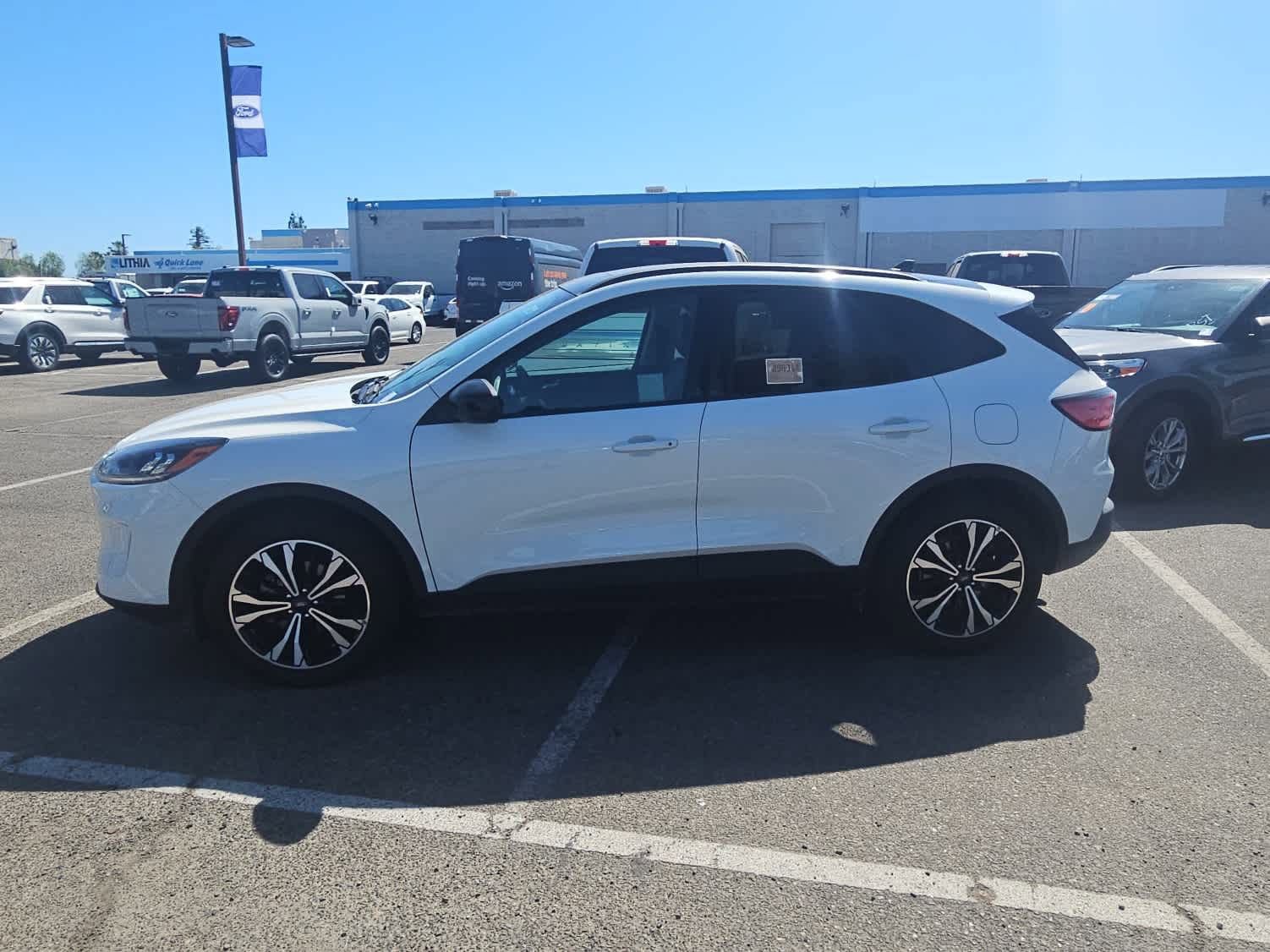 Certified 2022 Ford Escape SEL w/ SEL Stealth AWD Package image 5