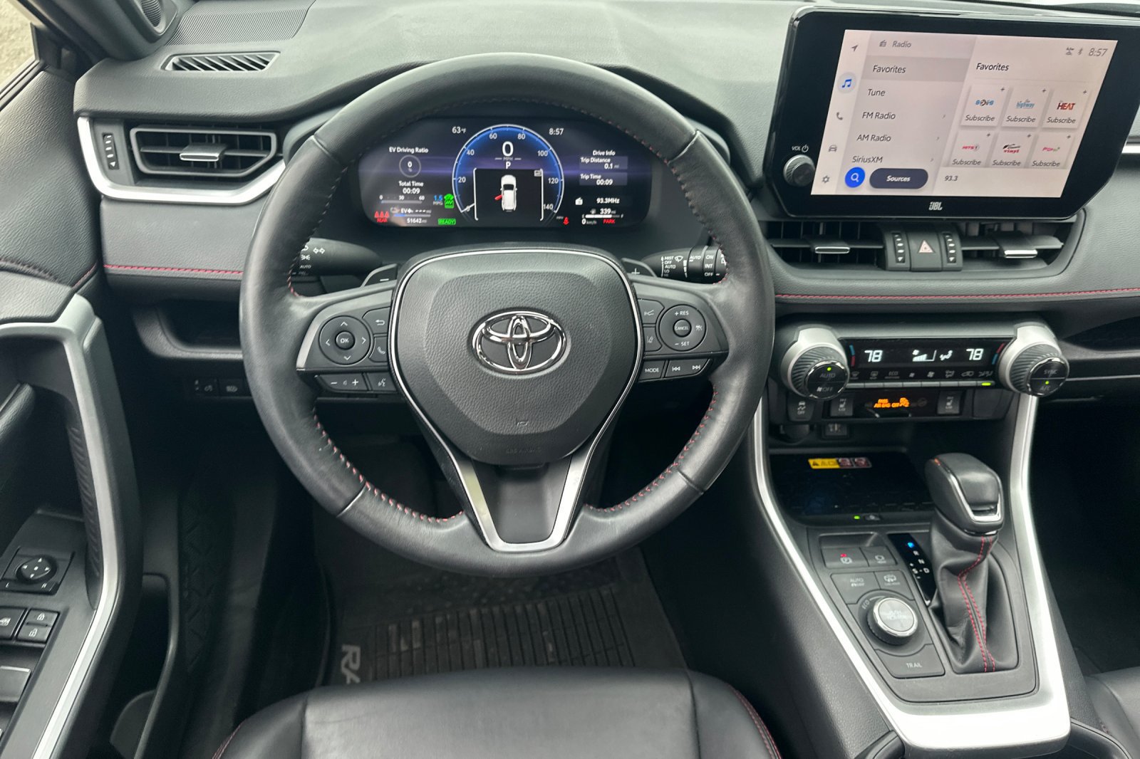Used 2023 Toyota RAV4 XSE w/ Weather Package AWD/4WD image 13