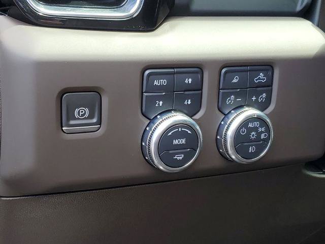 Used 2023 GMC Sierra 1500 Denali AWD/4WD image 9