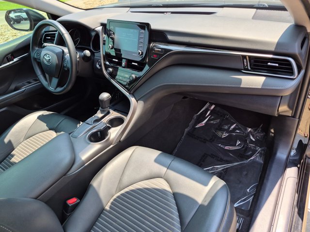 Used 2021 Toyota Camry SE w/ Convenience Package FWD image 37