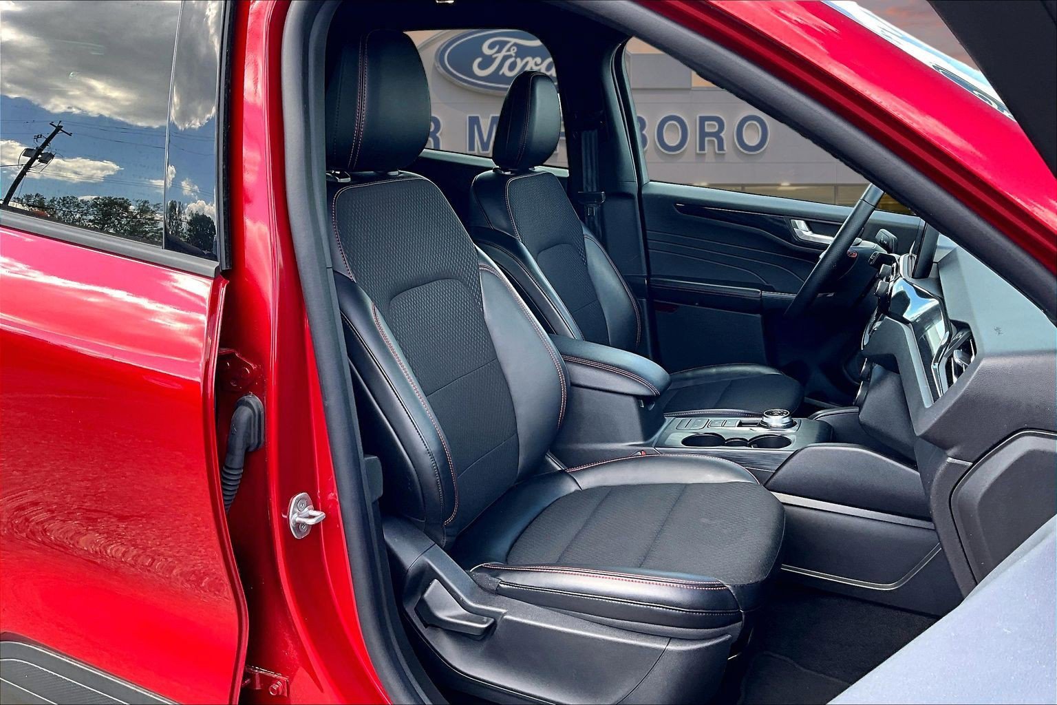 Certified 2025 Ford Escape ST-Line FWD image 7