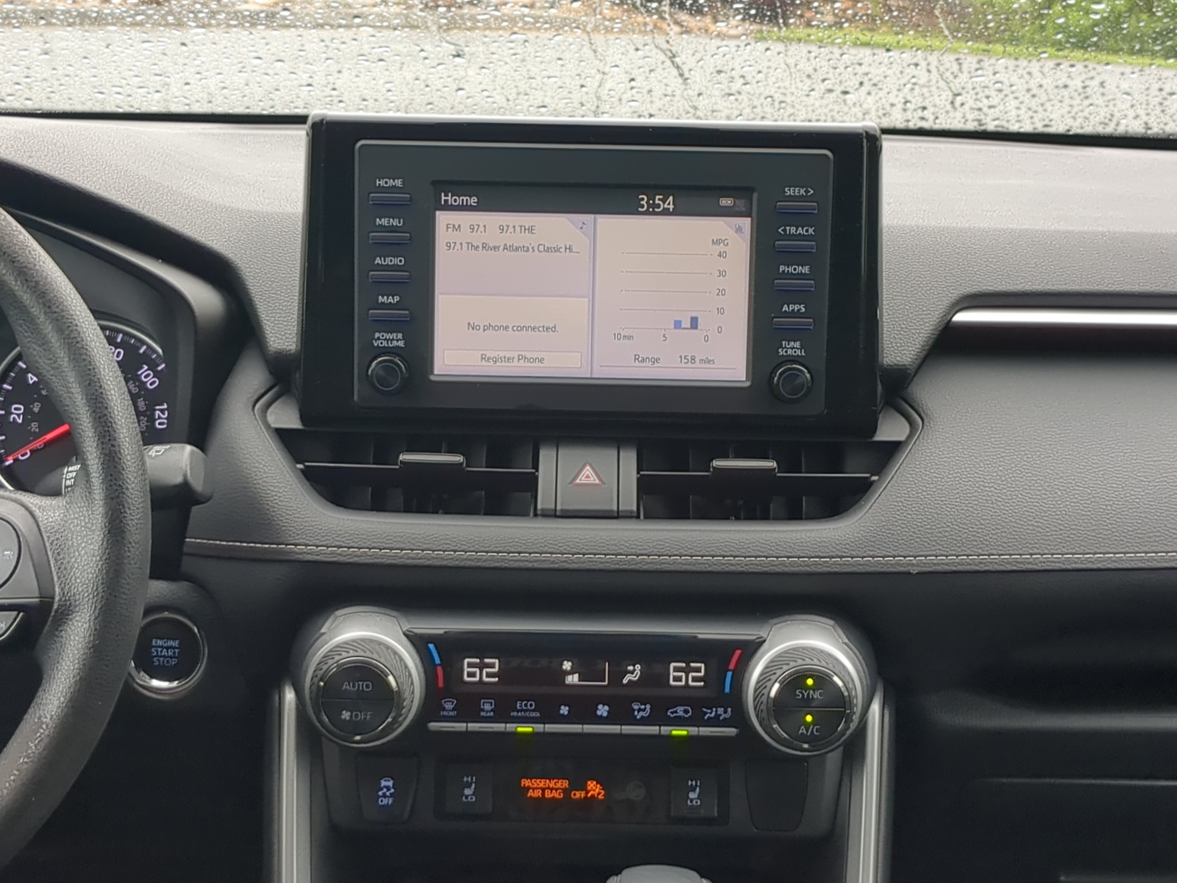Used 2019 Toyota RAV4 XLE w/ Convenience Package FWD image 16