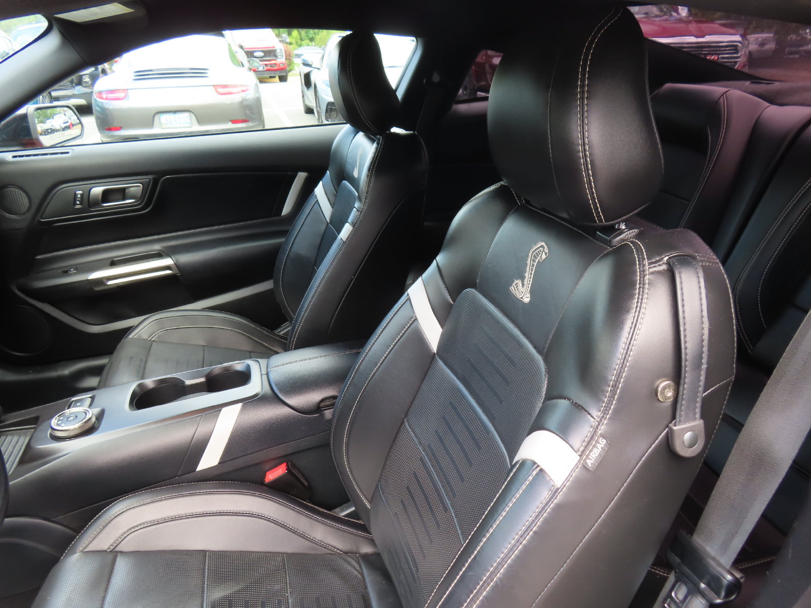 Certified 2022 Ford Mustang Shelby GT500 w/ Technology Package RWD image 31